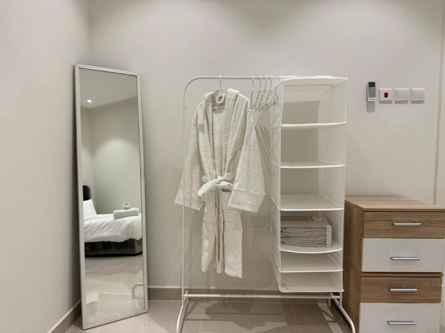 With Private Entrance - 1a Riyadh