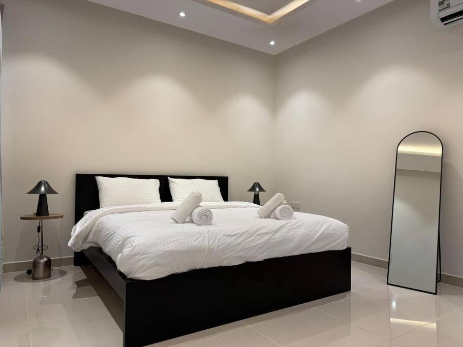 With Private Entrance - 1a * Riyadh