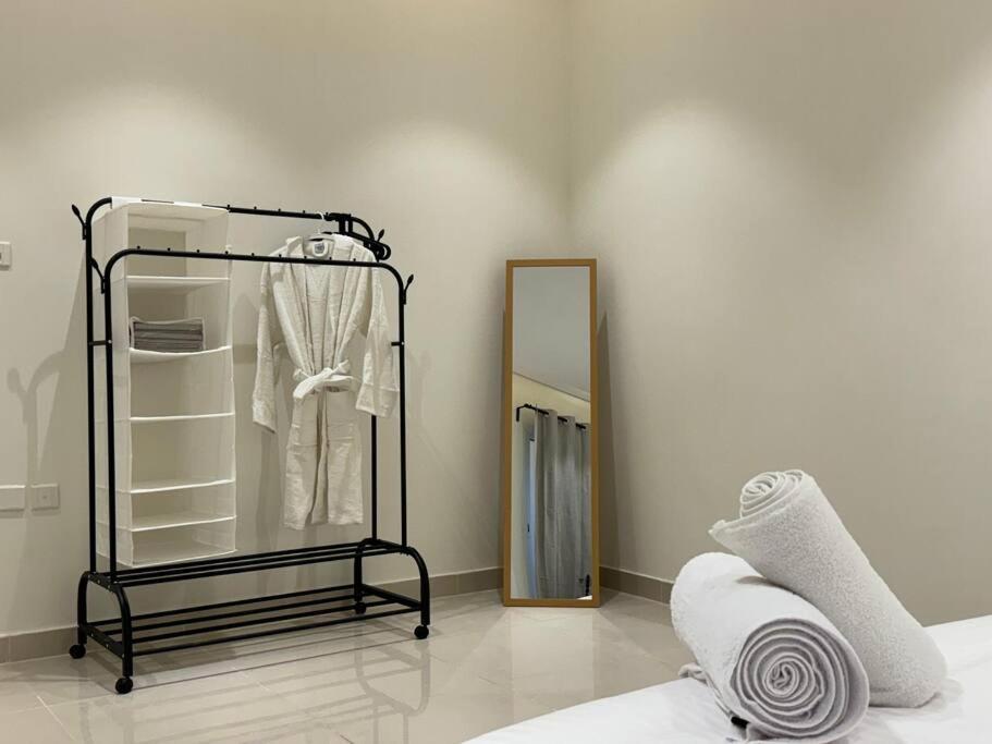 With Private Entrance - 1a Riyadh