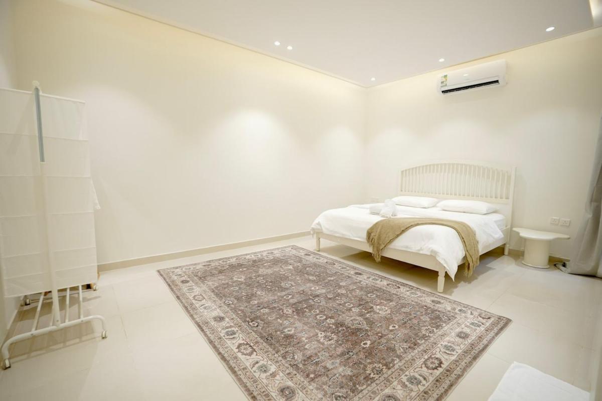 With Private Entrance - 1a Riyadh