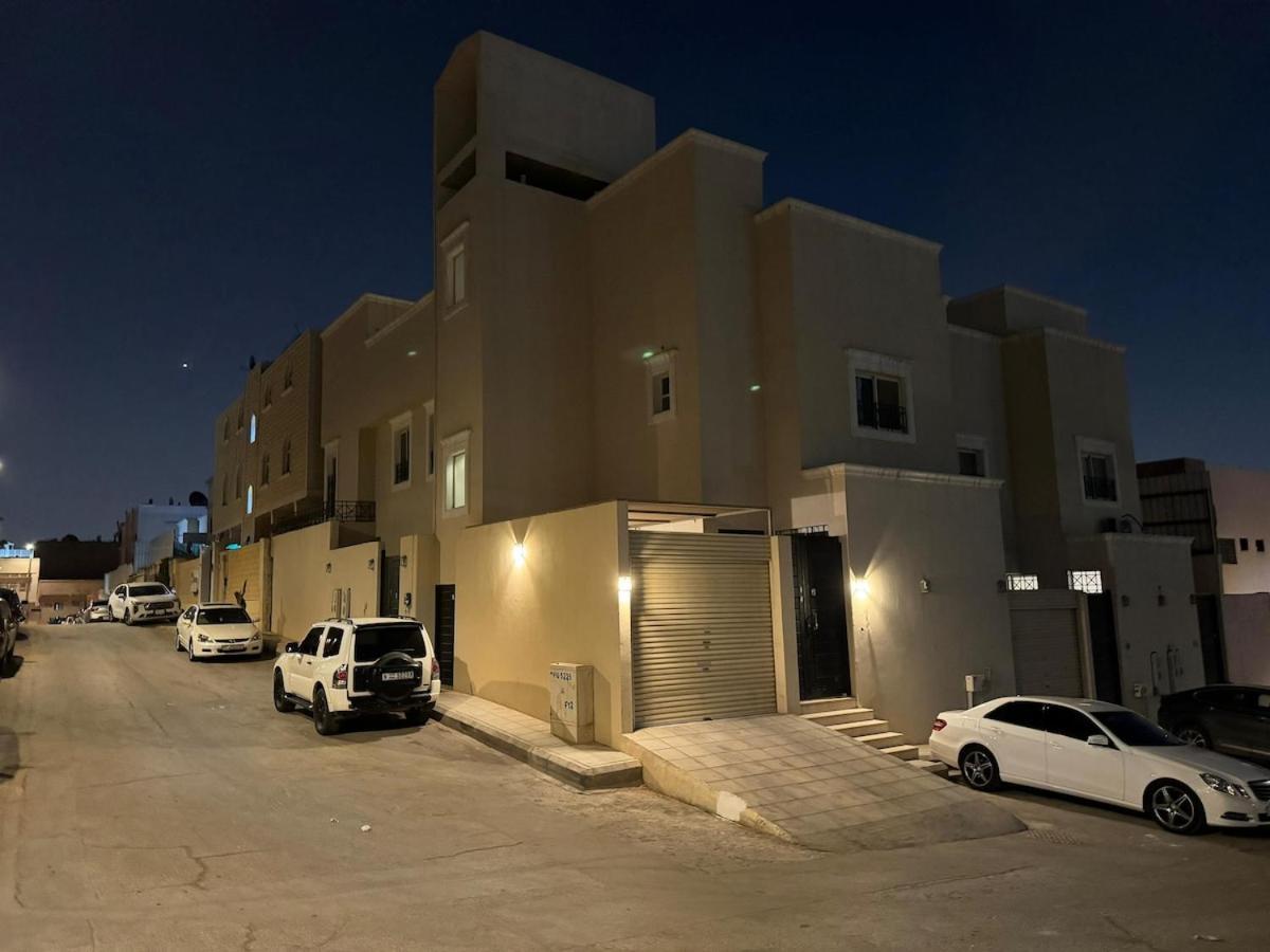 With Private Entrance - 1a * Riyadh