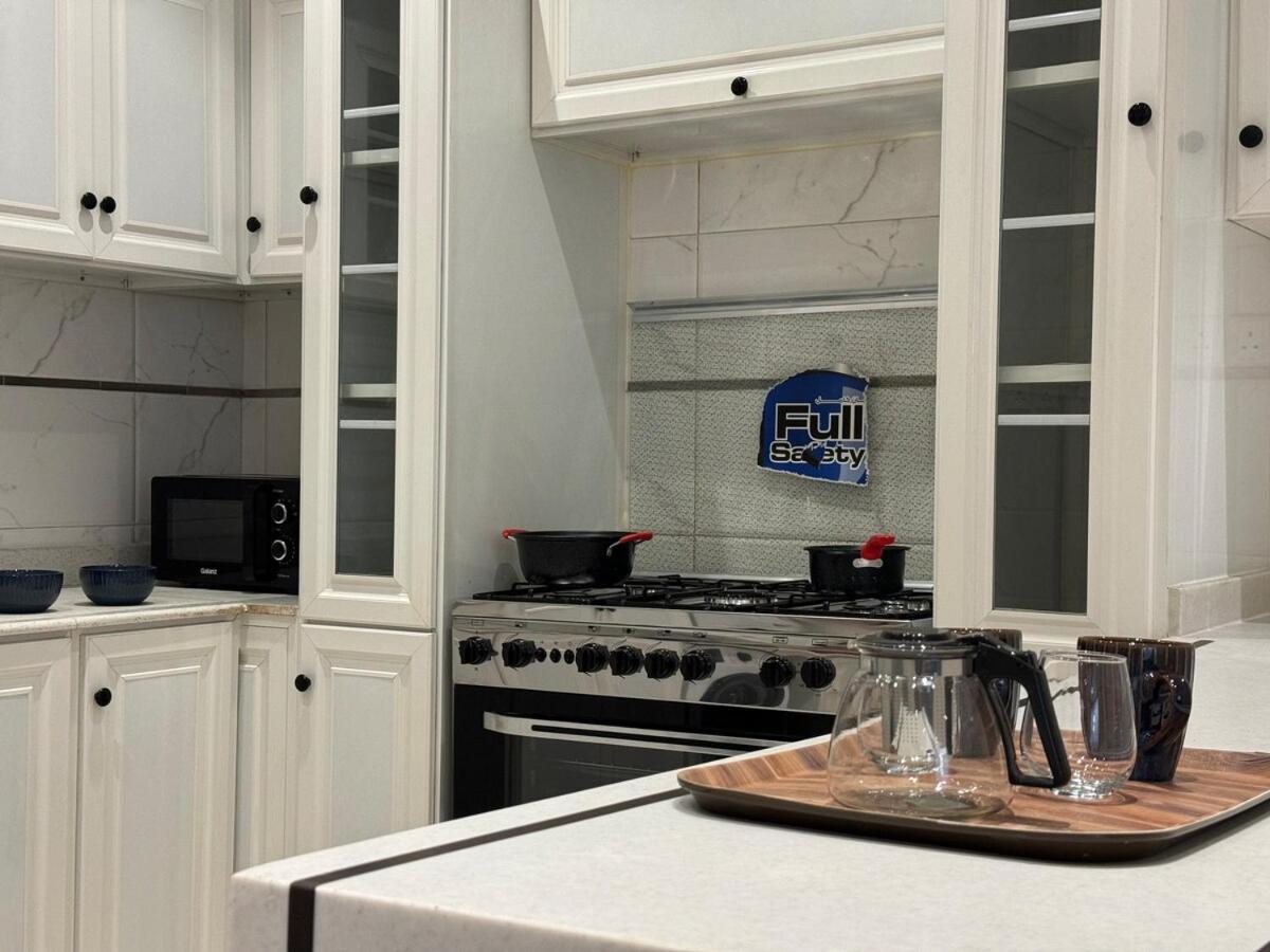 With Private Entrance - 1a